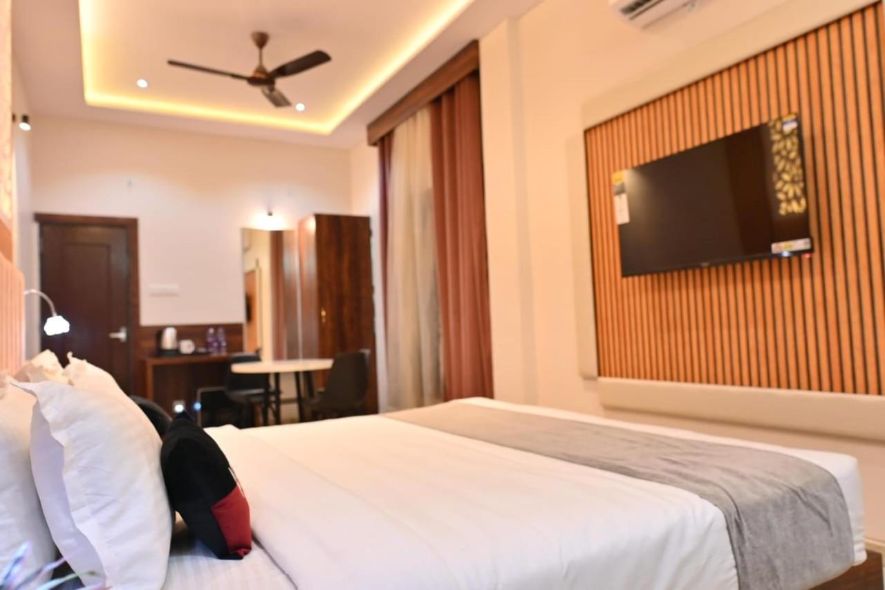 The Apple Tree Hotel อินดอร์ ภายนอก รูปภาพ